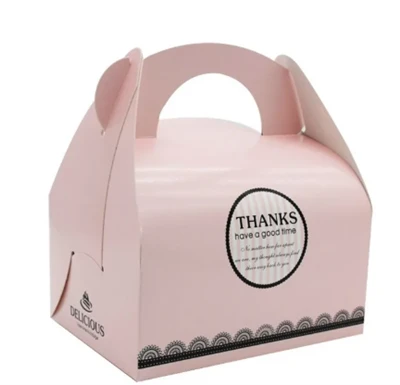 Papier versus plastic cupcake-containers met 12 stuks – vergelijking van valw...